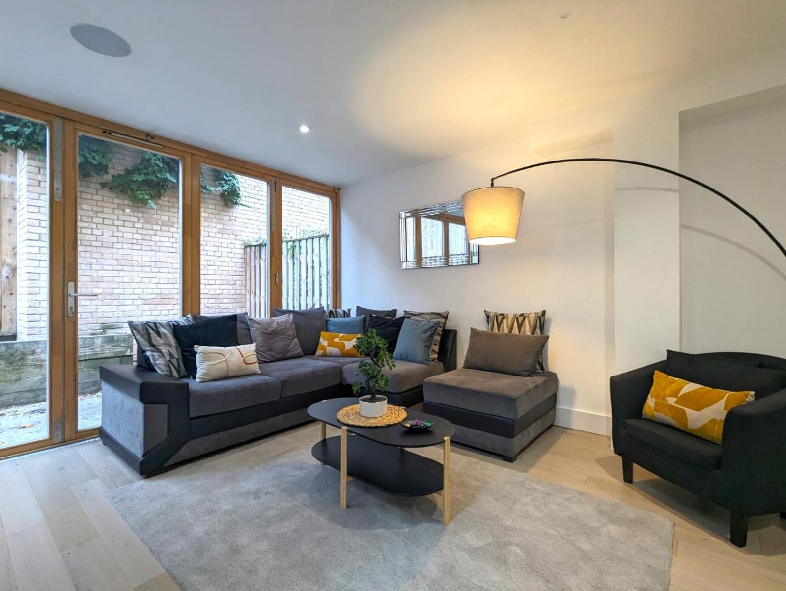 Апартаменты Luxurious & Modern Townhouse In Hammersmith Лондон Экстерьер фото